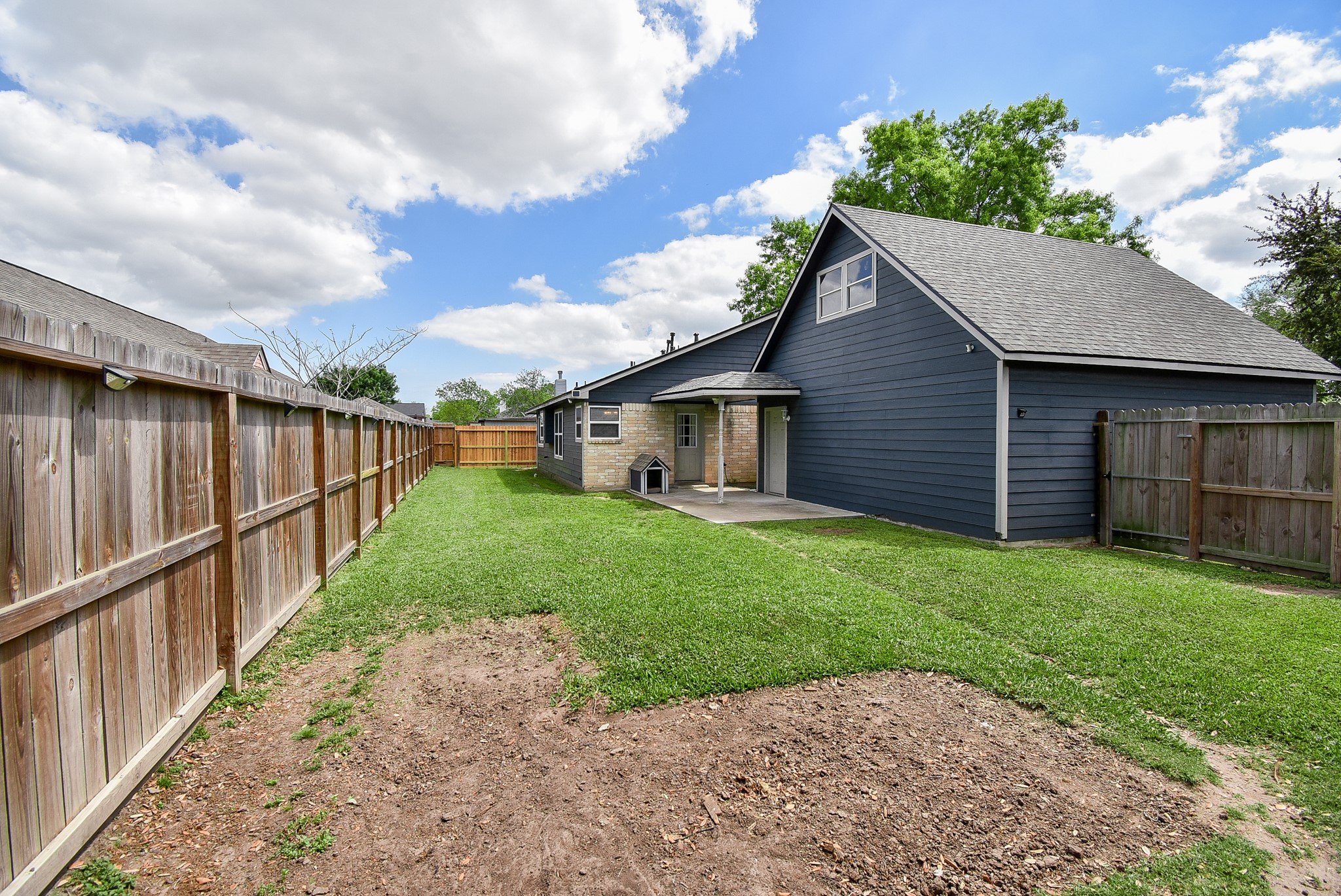 5911 Butterfly Circle Pasadena, TX 77505 - Photo 41 of 45 Backyard