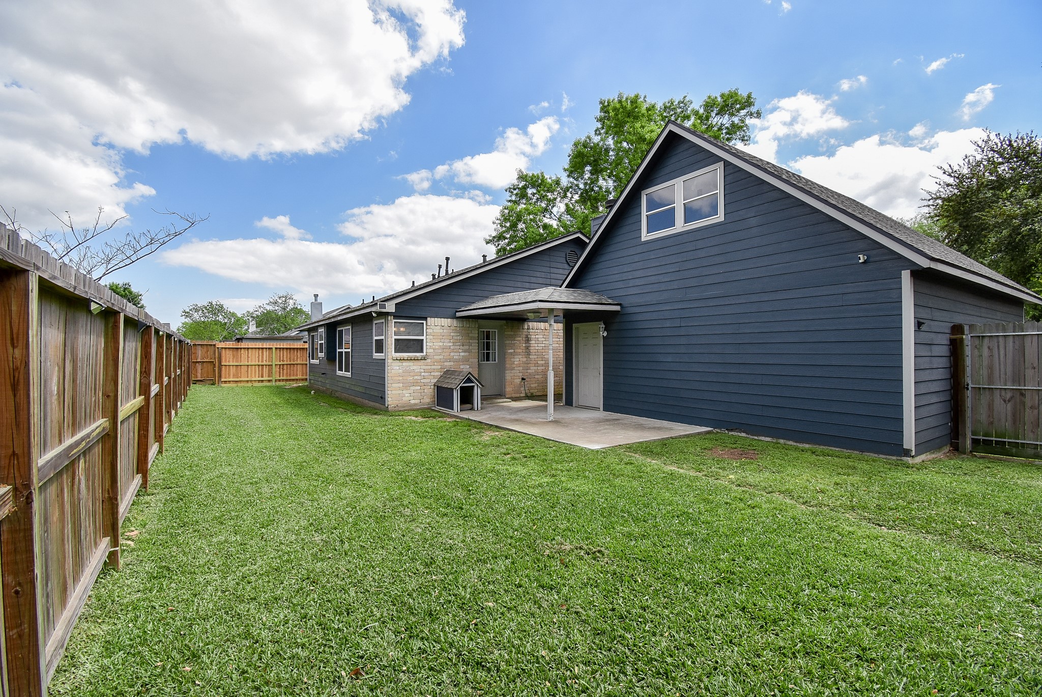 5911 Butterfly Circle Pasadena, TX 77505 - Photo 43 of 45 Backyard