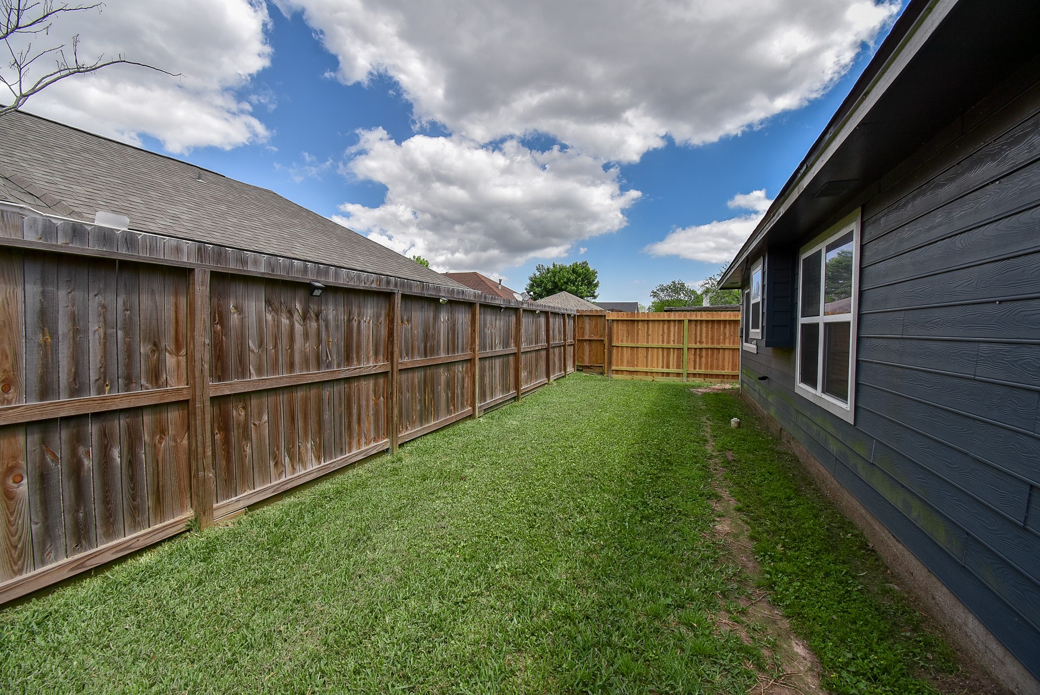 5911 Butterfly Circle Pasadena, TX 77505 - Photo 44 of 45 a view of backyard with green space