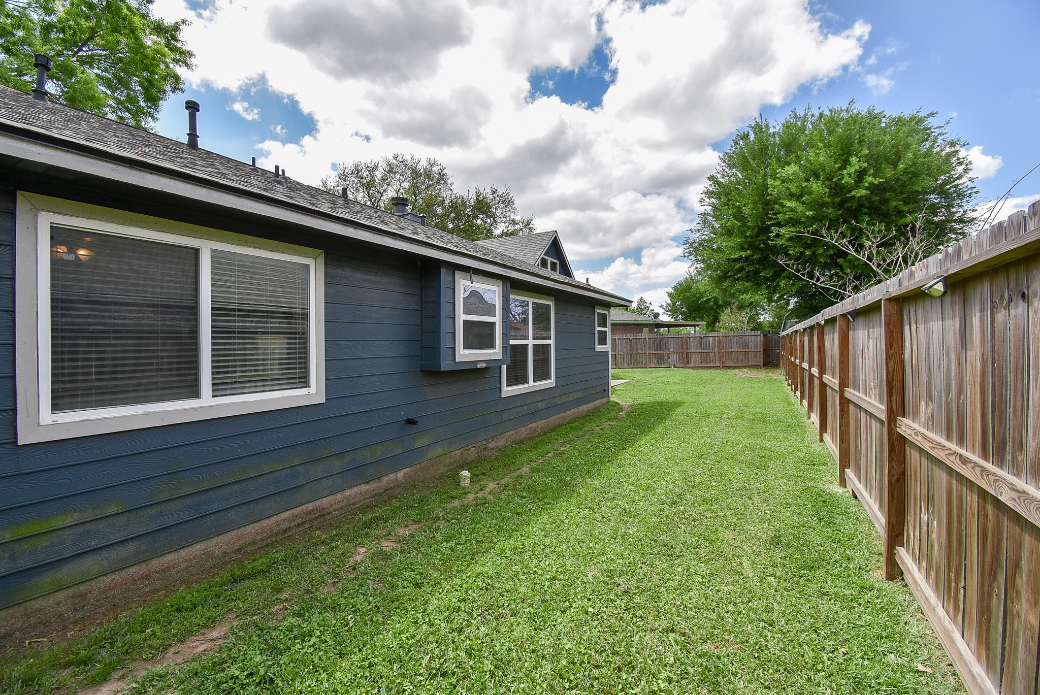 5911 Butterfly Circle Pasadena, TX 77505 - Photo 45 of 45 Backyard