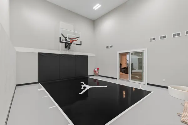 $899,900 | 24484 143rd Street Northwest, Zimmerman, MN 55398