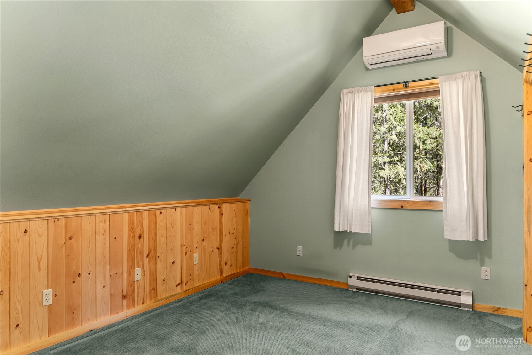 651 Lost River Road Mazama, WA 98833 - Photo 10 of 38 an empty room with windows