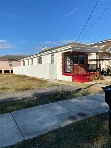 $1,200 | 2607 South Galvez Street, New Orleans, LA 70125