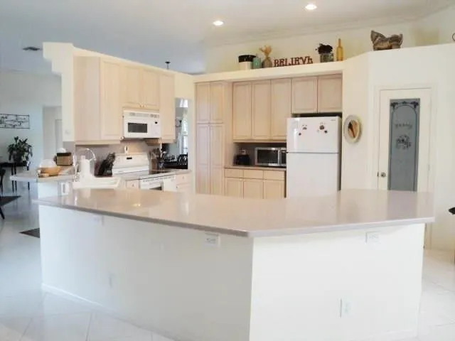 $5,200 | 5216 Northwest 109th Way, Coral Springs, FL 33076