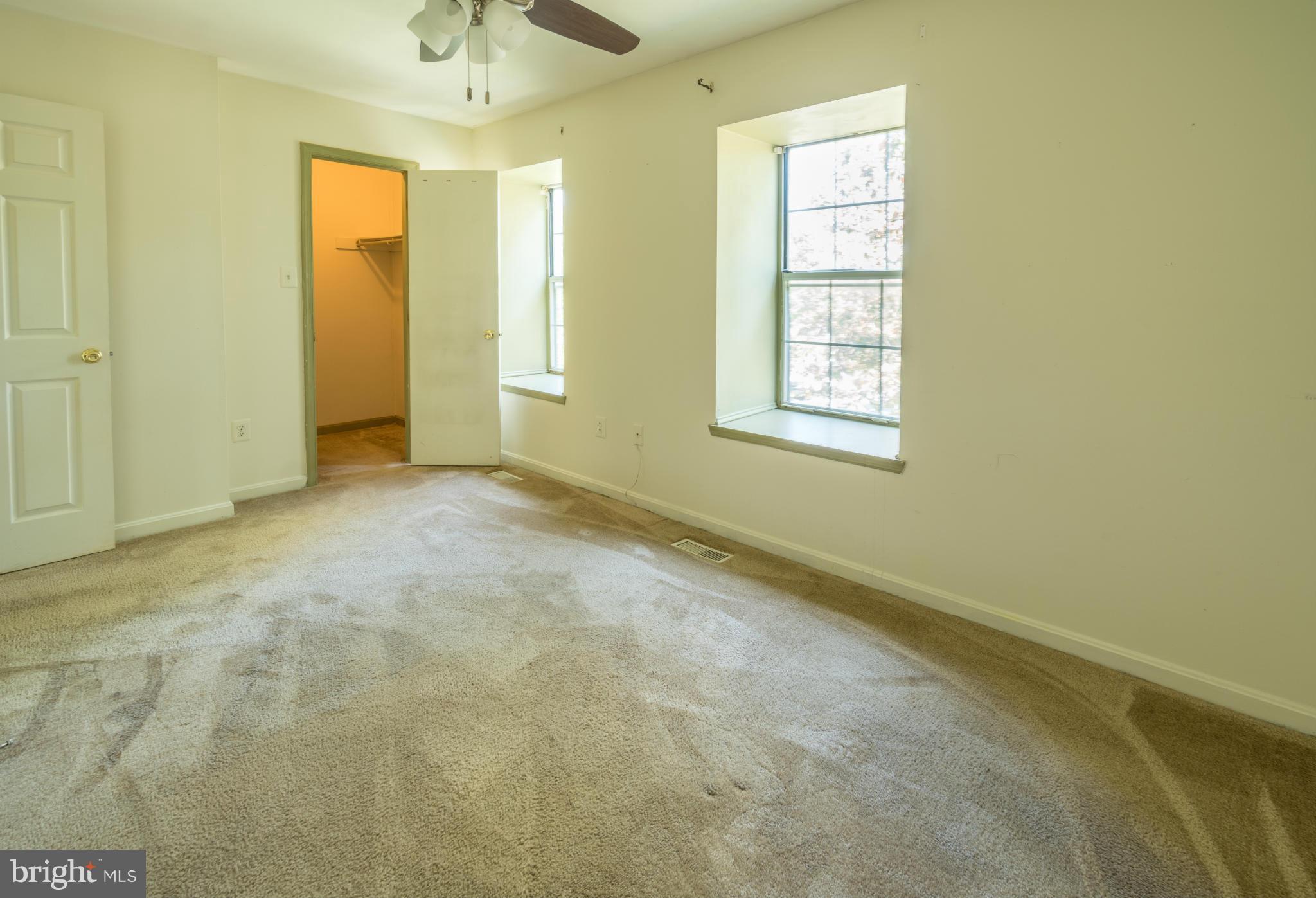1337 Upcot Court Capitol Heights, MD 20743 - Photo 27 of 28 Living Room