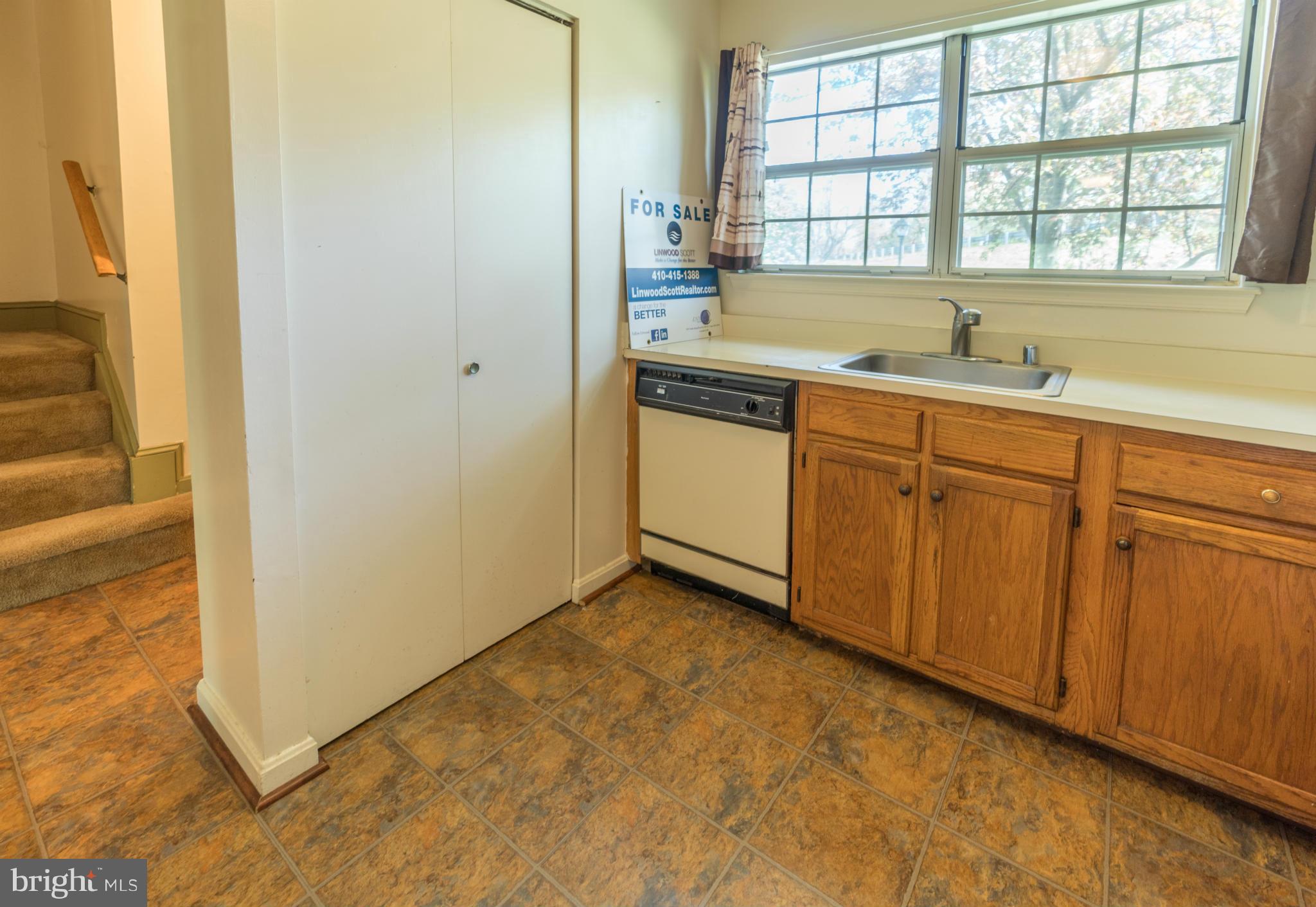 1337 Upcot Court Capitol Heights, MD 20743 - Photo 6 of 28 Kitchen