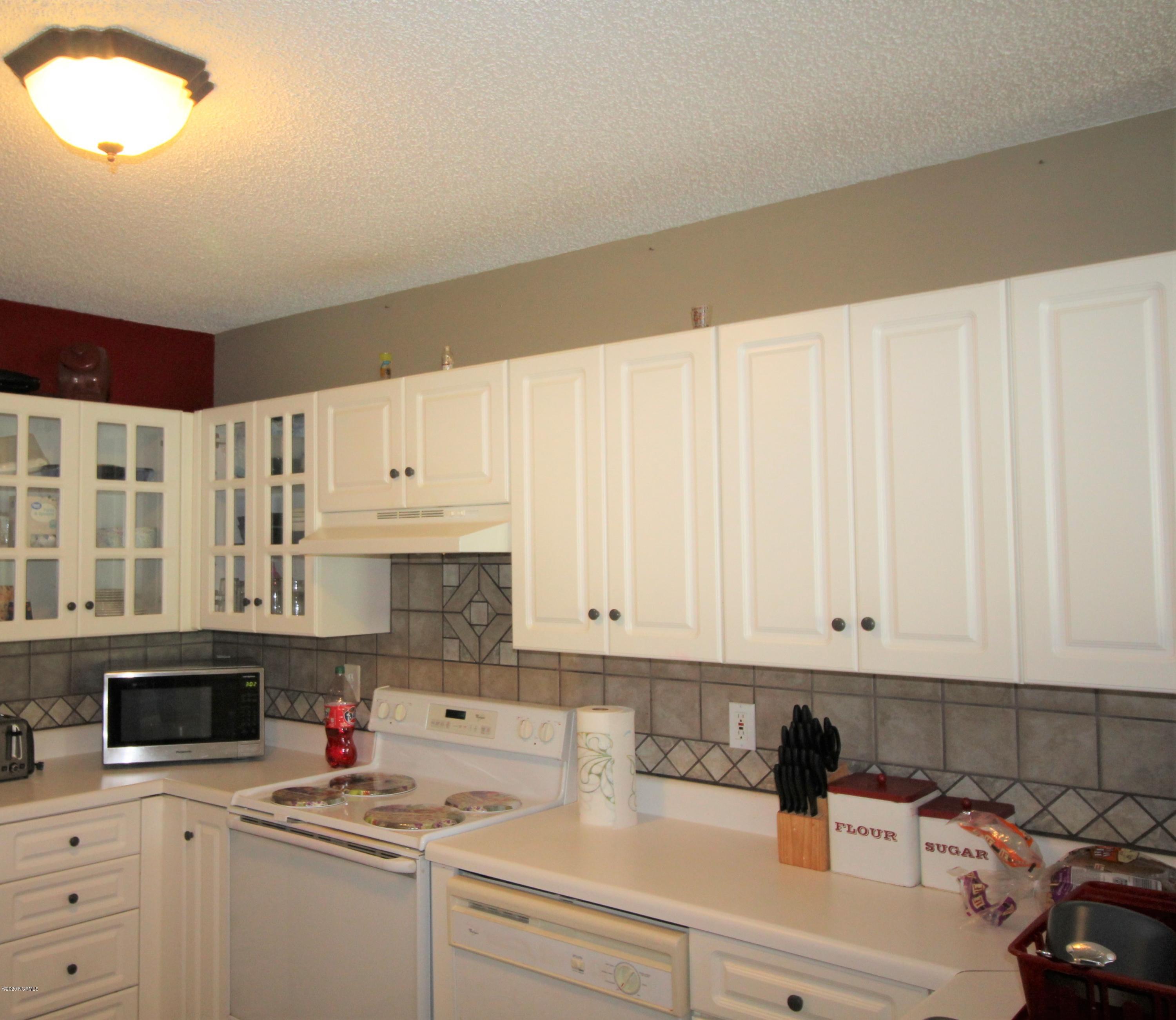 601 Spring Forest Road, Unit H Greenville, NC 27834 - Photo 4 of 16 Kitchen1