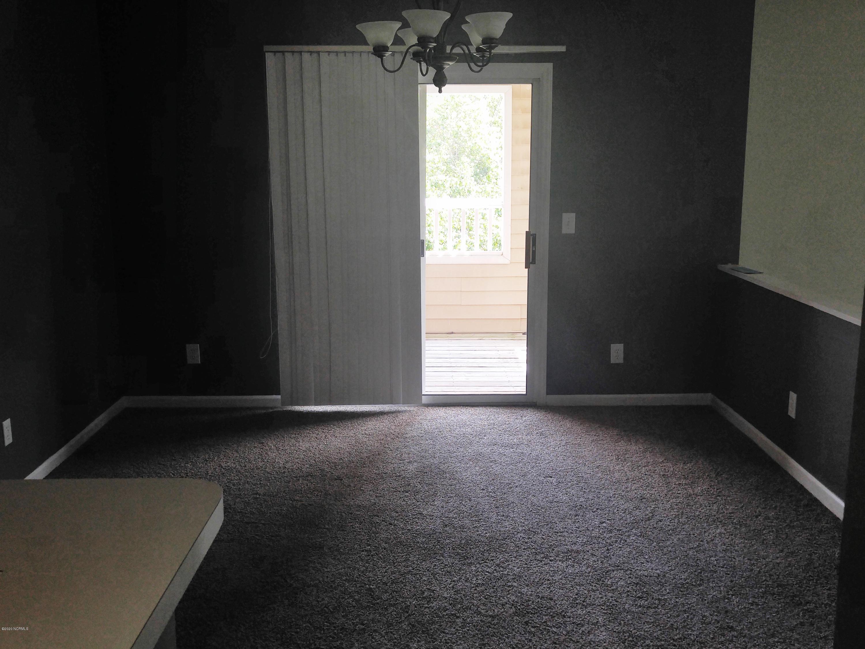 601 Spring Forest Road, Unit H Greenville, NC 27834 - Photo 9 of 16 dining area