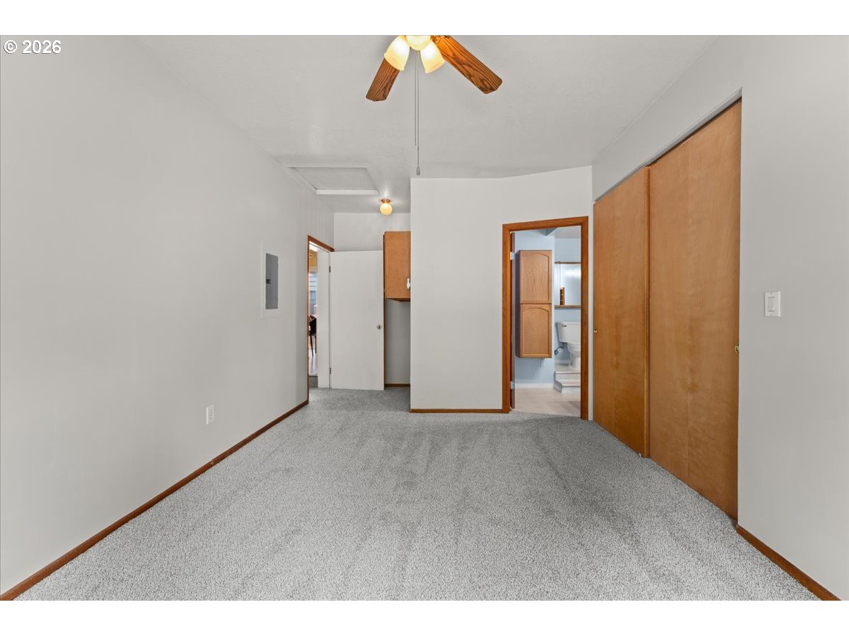 7413 Southeast Pine Street Portland, OR 97215 - Photo 21 of 48