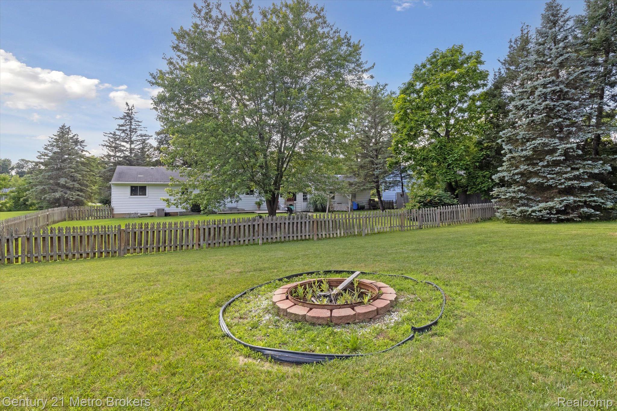 2457 South Vassar Road Davison, MI 48423 - Photo 10 of 41 Gallery Image 10