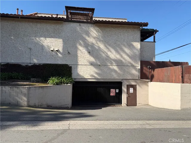 $669,900 | 7735 Newman Avenue, Unit 104, Huntington Beach, CA 92647