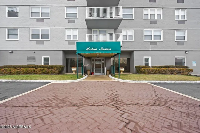 $1,549,900 | 675 Ocean Avenue, Unit 4I, Long Branch, NJ 07740