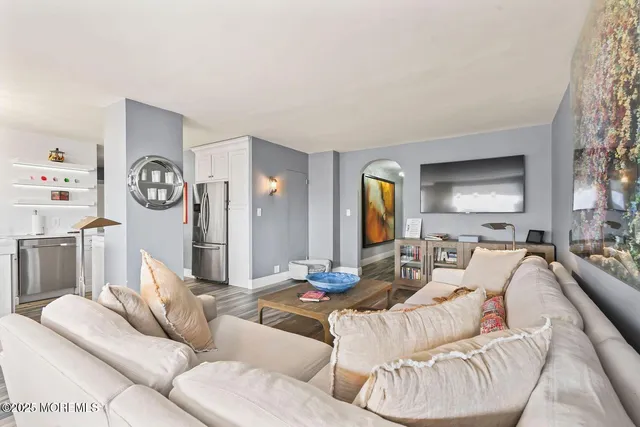 $1,549,900 | 675 Ocean Avenue, Unit 4I, Long Branch, NJ 07740