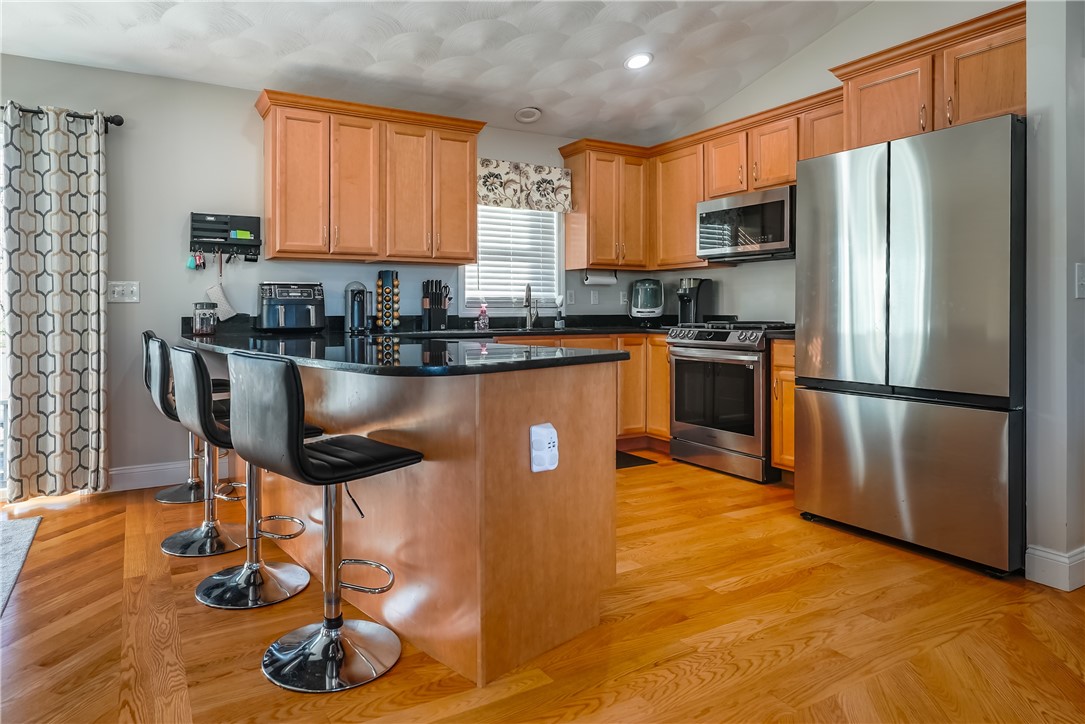 136 Bishop Hill Road Johnston, RI 02919 - Photo 11 of 29