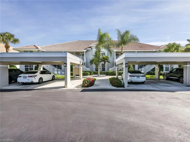 a car parked on the side of building