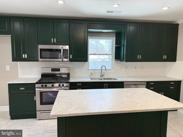 $3,350 | 7419 Farnum Street, Springfield, VA 22151