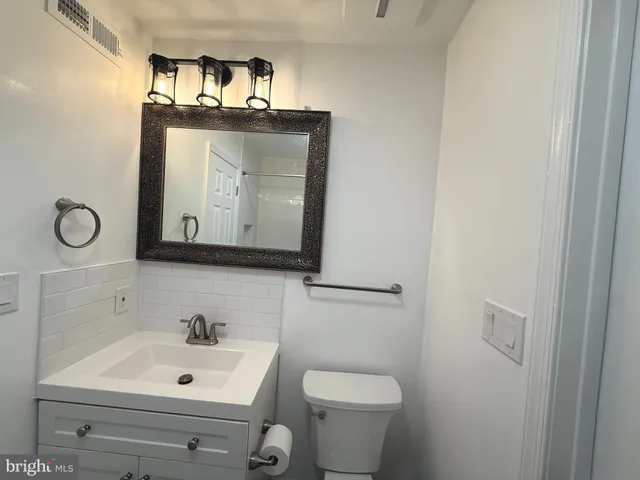 $3,350 | 7419 Farnum Street, Springfield, VA 22151