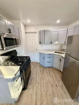 $2,950 | 57 Charles Street, Carteret, NJ 07008