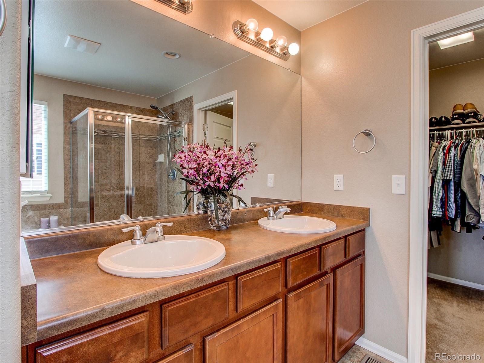 142 North Jackson Gap Way Aurora, CO 80018 - Photo 16 of 28