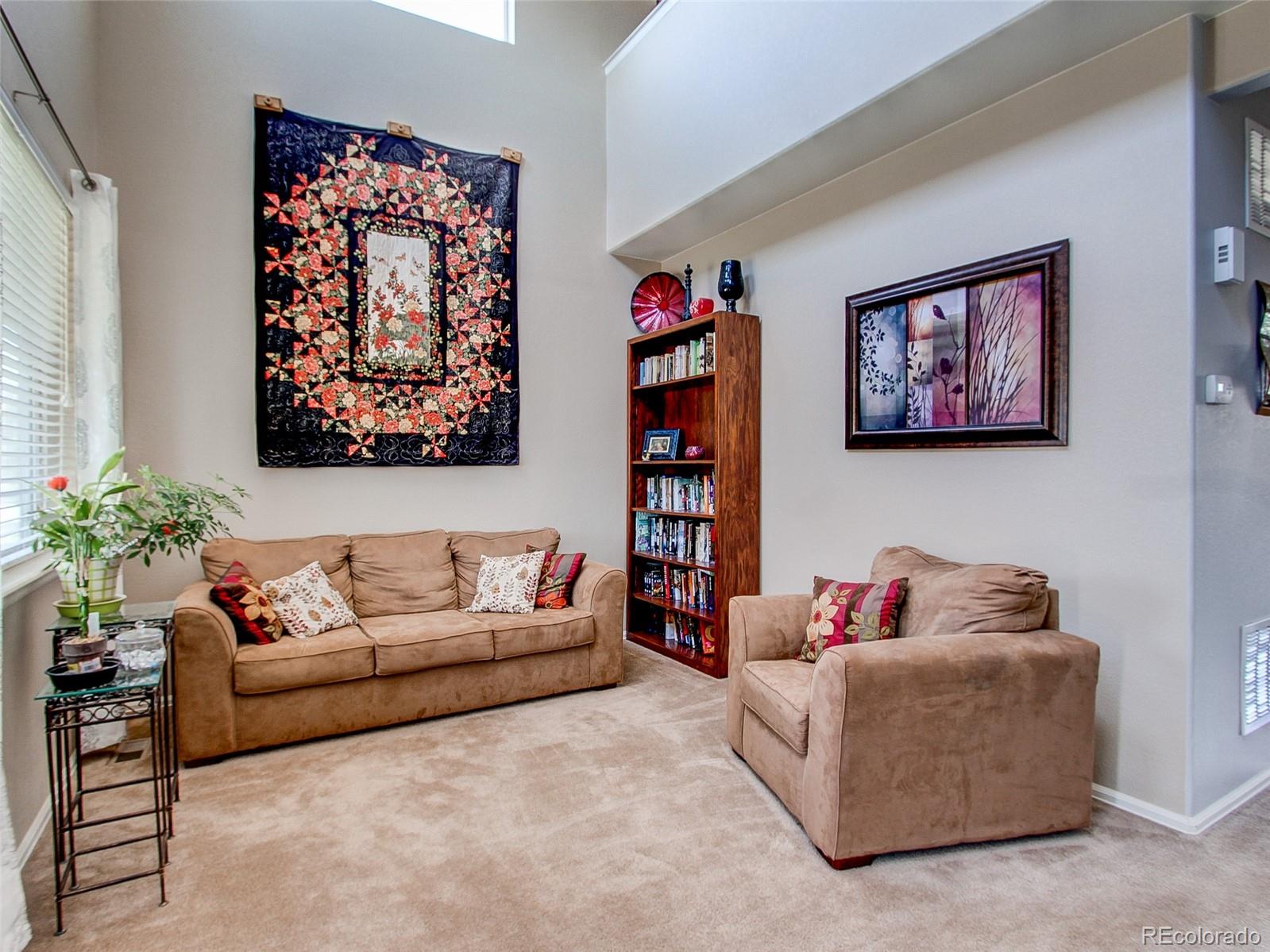 142 North Jackson Gap Way Aurora, CO 80018 - Photo 3 of 28