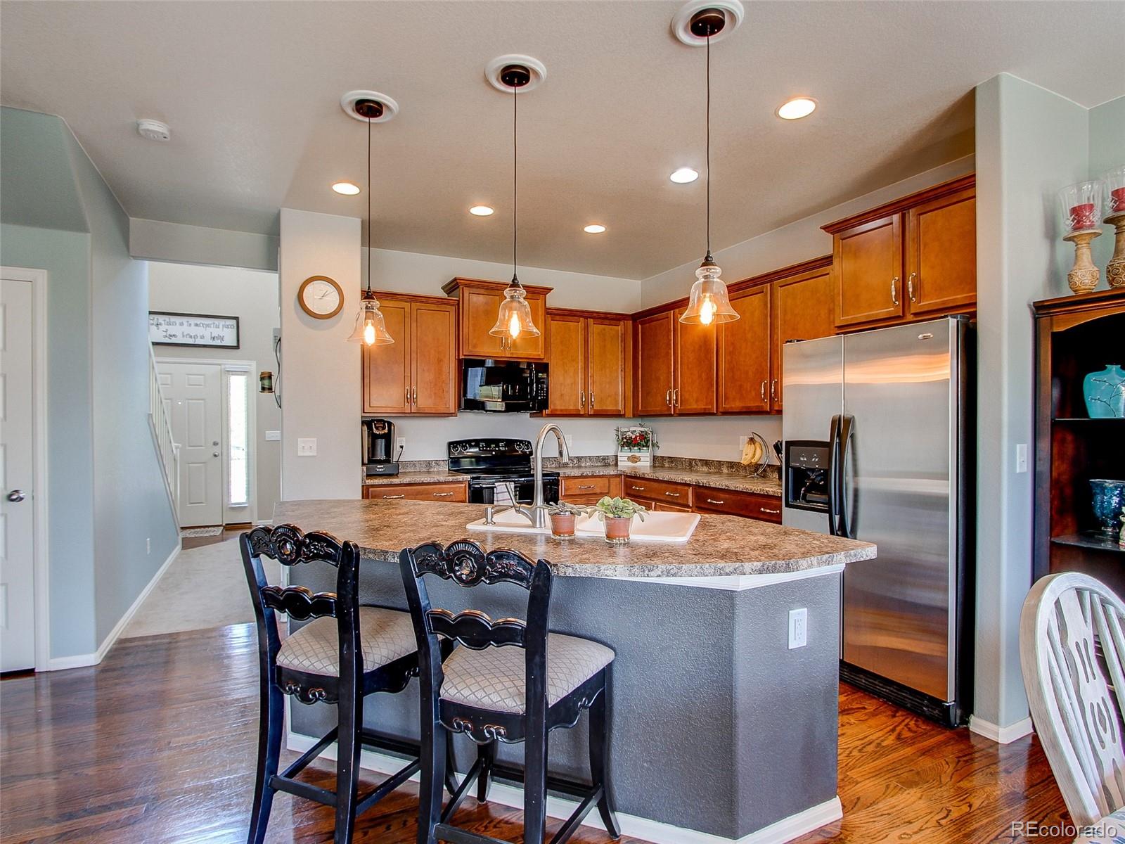 142 North Jackson Gap Way Aurora, CO 80018 - Photo 4 of 28