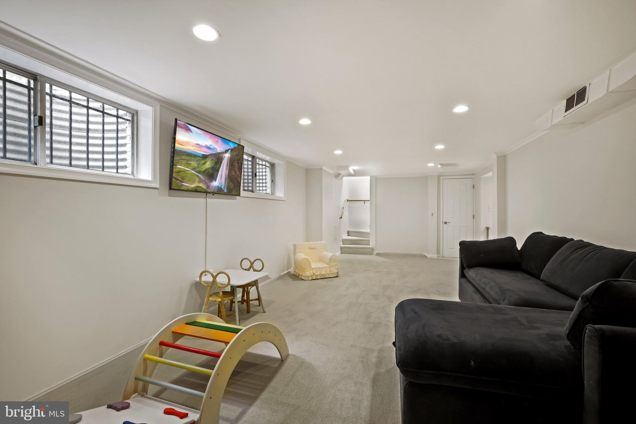 4232 Reno Road Northwest Washington, DC 20008 - Photo 32 of 41