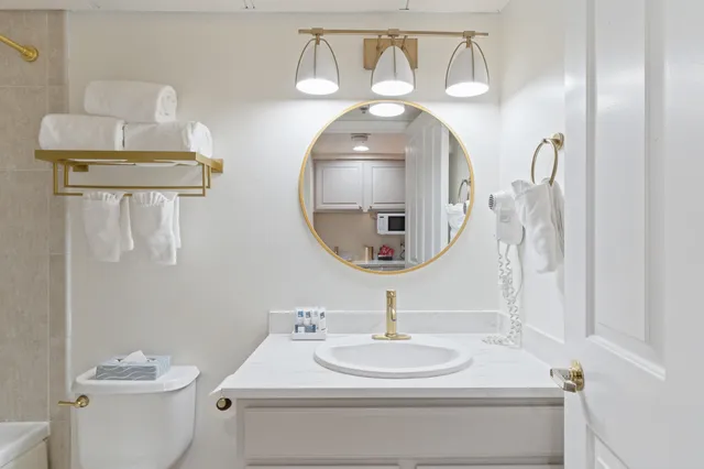 $129,000 | 335 Wrigley Drive, Unit 308, Lake Geneva, WI 53147