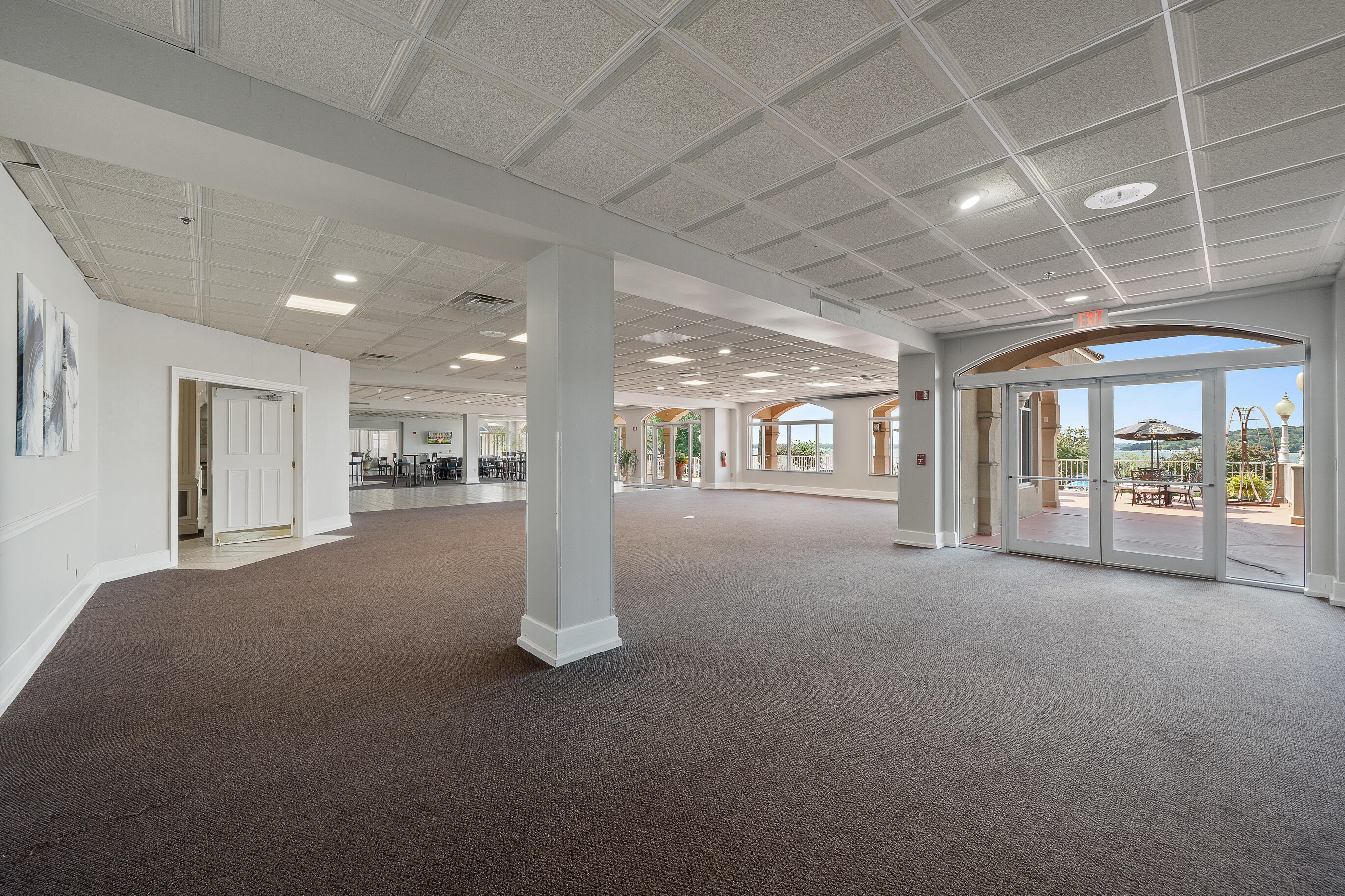 335 Wrigley Drive, Unit 308 Lake Geneva, WI 53147 - Photo 22 of 49 Hotel Event Space