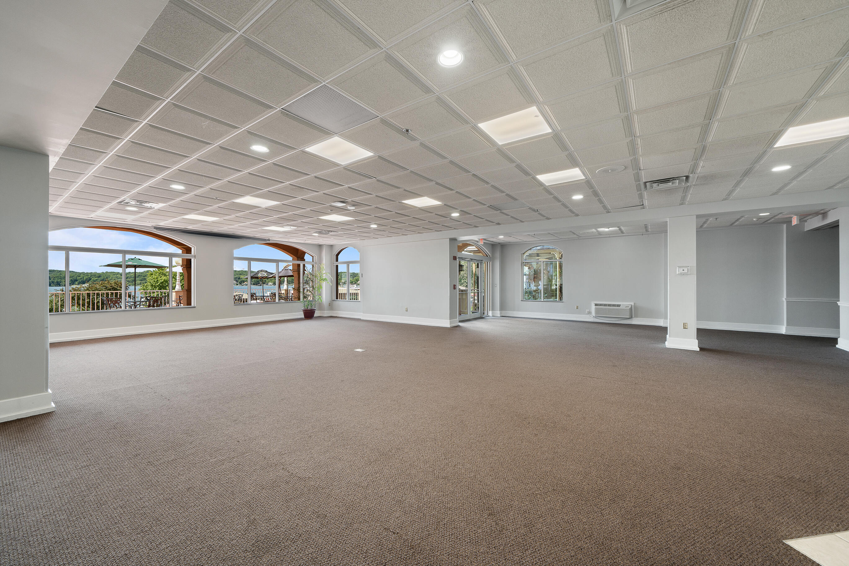 335 Wrigley Drive, Unit 308 Lake Geneva, WI 53147 - Photo 23 of 49 Hotel Event Space