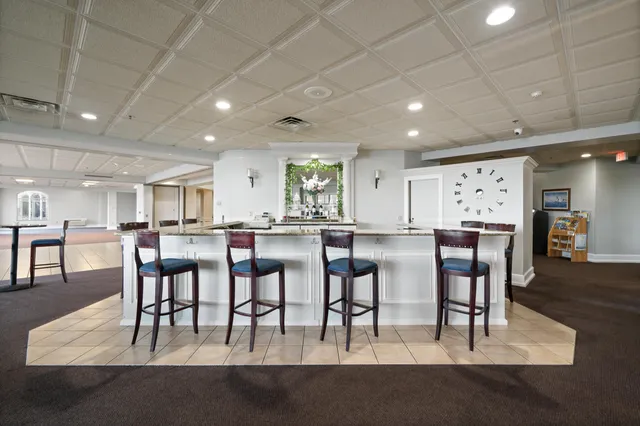 $129,000 | 335 Wrigley Drive, Unit 308, Lake Geneva, WI 53147