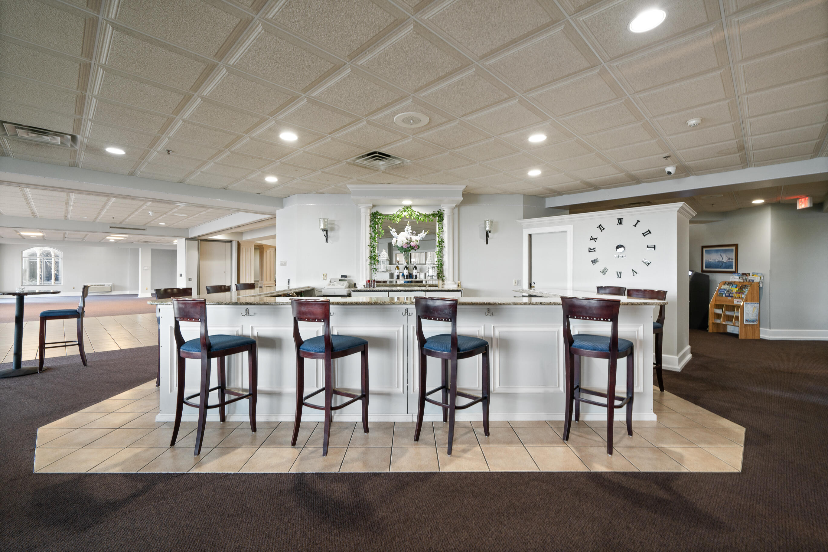 335 Wrigley Drive, Unit 308 Lake Geneva, WI 53147 - Photo 25 of 49 Hotel Bar