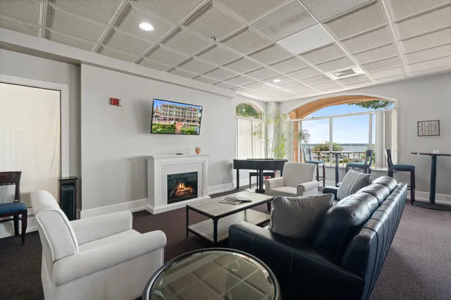 $129,000 | 335 Wrigley Drive, Unit 308, Lake Geneva, WI 53147