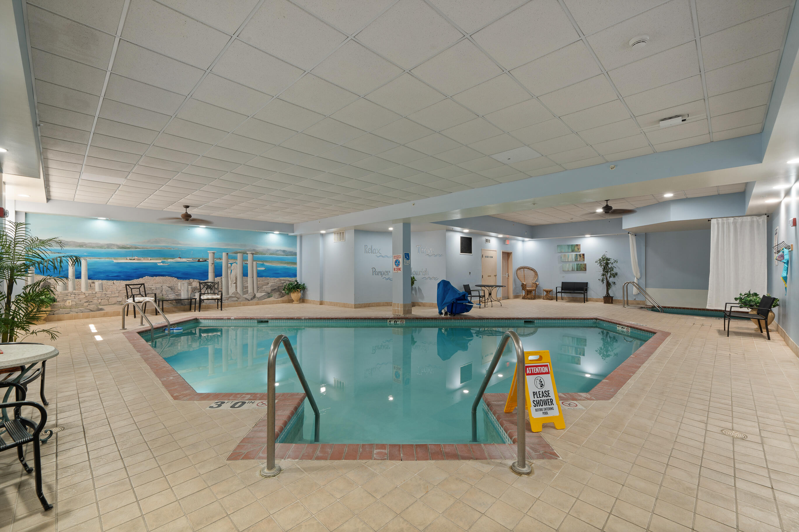 335 Wrigley Drive, Unit 308 Lake Geneva, WI 53147 - Photo 33 of 49 Hotel Pool