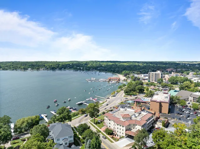 $129,000 | 335 Wrigley Drive, Unit 308, Lake Geneva, WI 53147