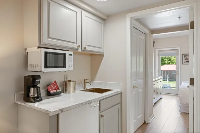 $129,000 | 335 Wrigley Drive, Unit 308, Lake Geneva, WI 53147