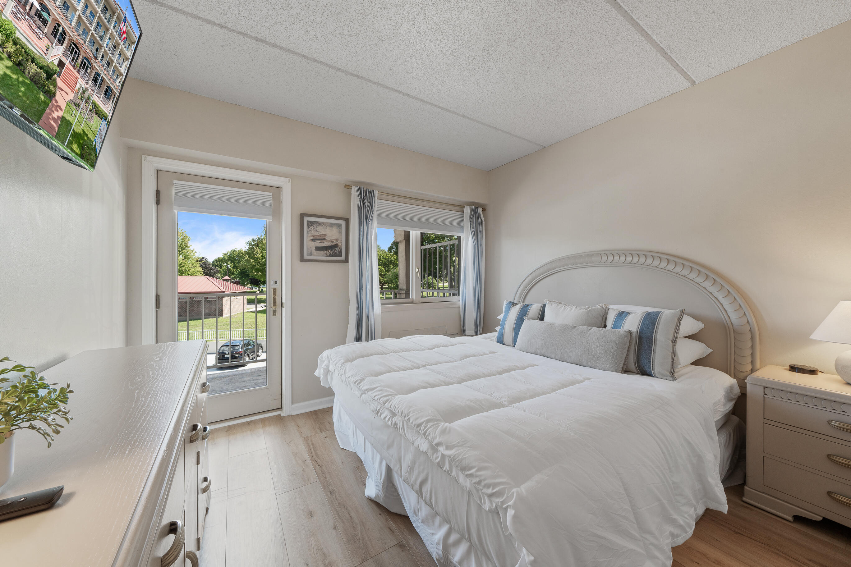 335 Wrigley Drive, Unit 308 Lake Geneva, WI 53147 - Photo 8 of 49 Private Bedroom