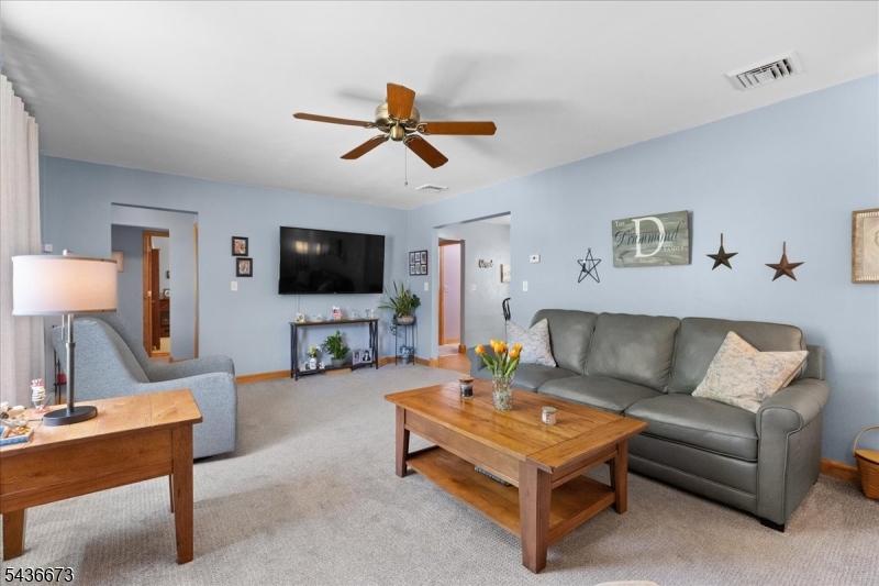 62 New Street Hampton, NJ 08827 - Photo 6 of 29