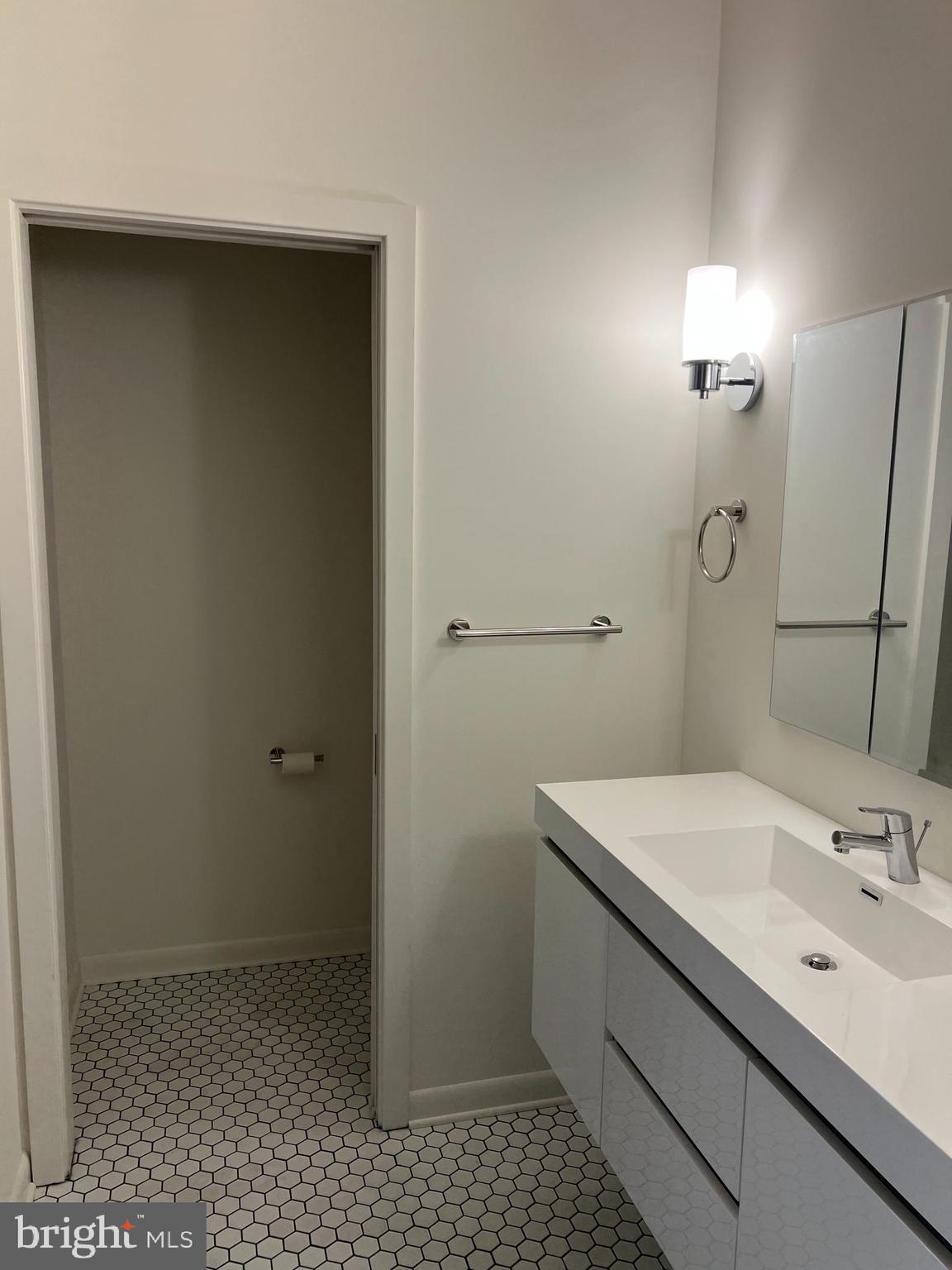 48 Waller Point Drive Stafford, VA 22554 - Photo 19 of 43 a bathroom with a sink a toilet and shower