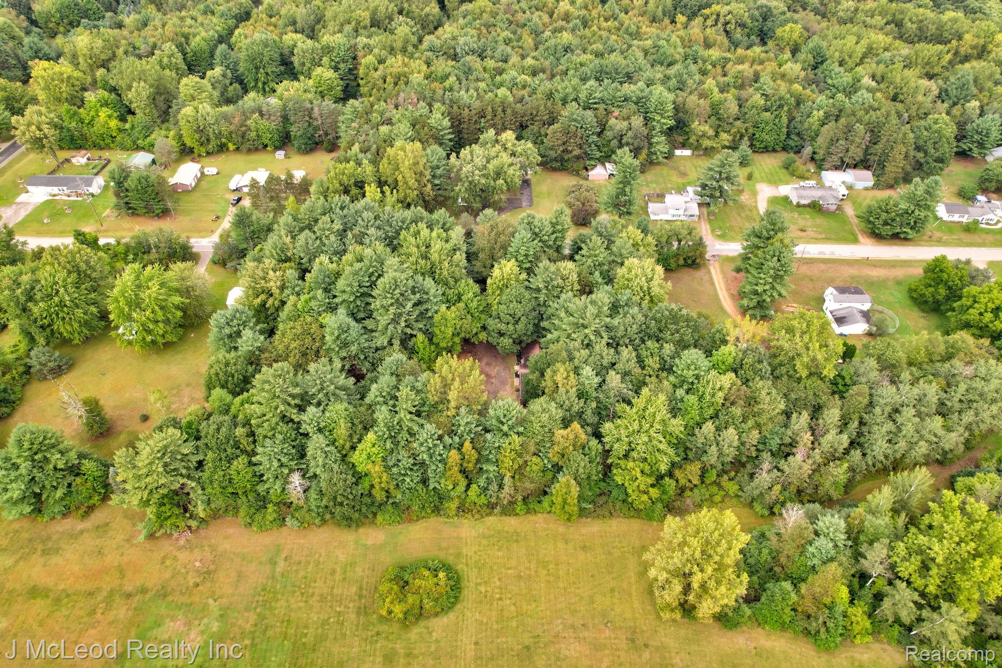 5929 Murphy Lake Road Millington, MI 48746 - Photo 34 of 36 34-web-or-mls-5929 Murphy Lake Rd Millington-34.jpg