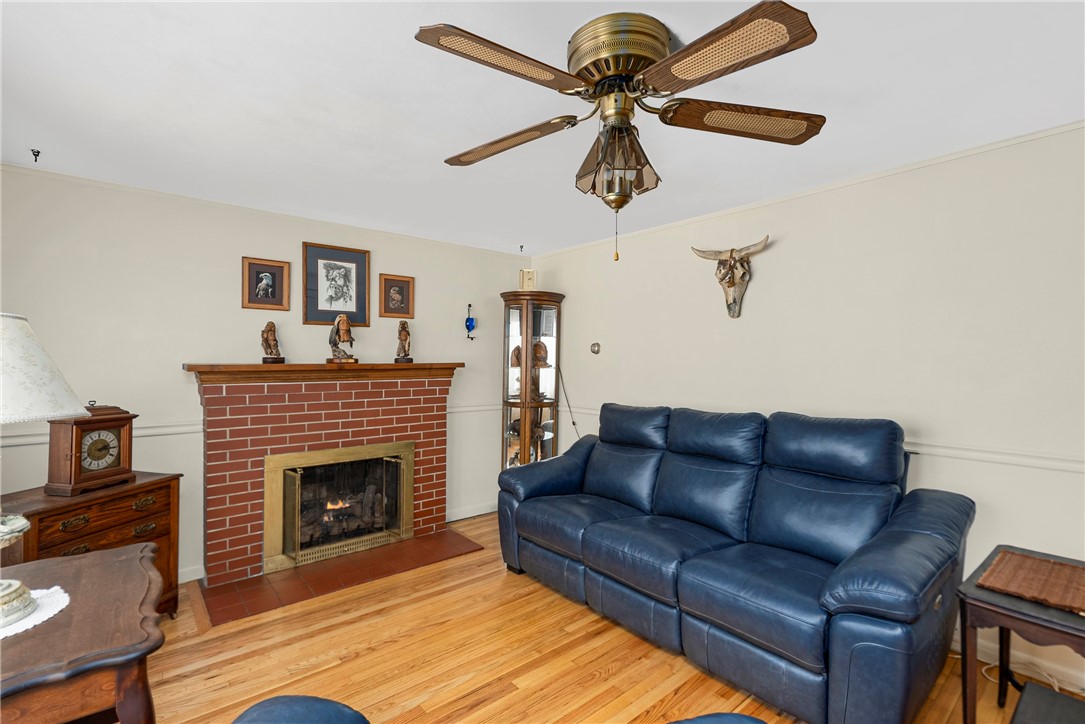 315 Potowomut Road Warwick, RI 02818 - Photo 5 of 25