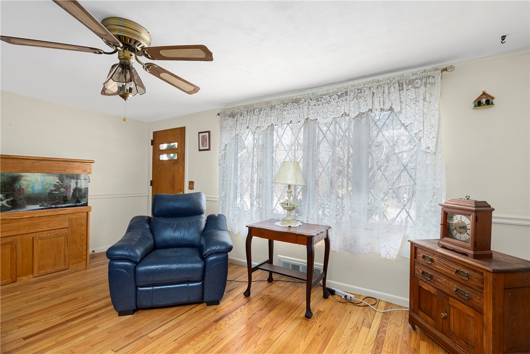 315 Potowomut Road Warwick, RI 02818 - Photo 6 of 25
