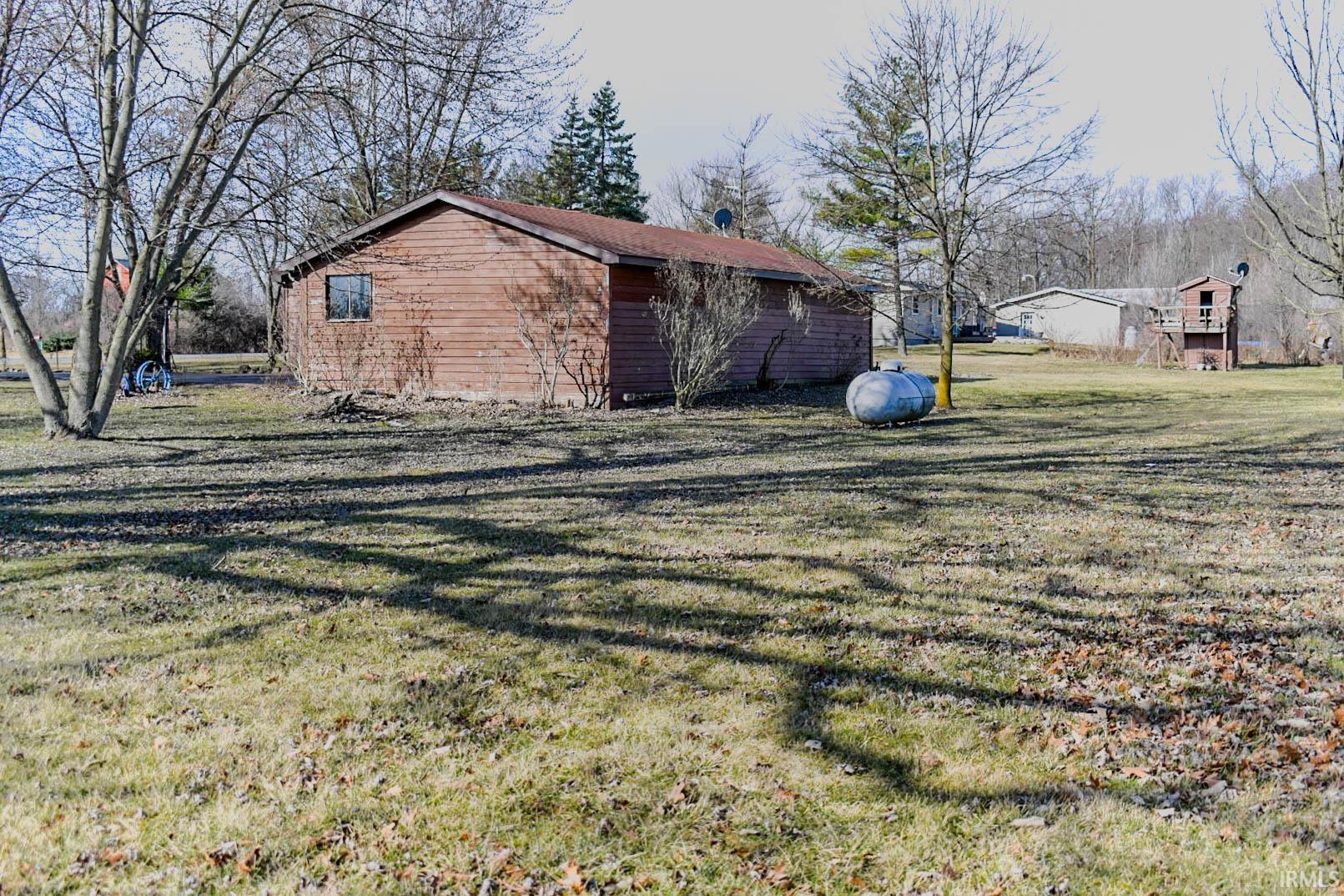 3579 County Road 52 Auburn, IN 46706 - Photo 4 of 31