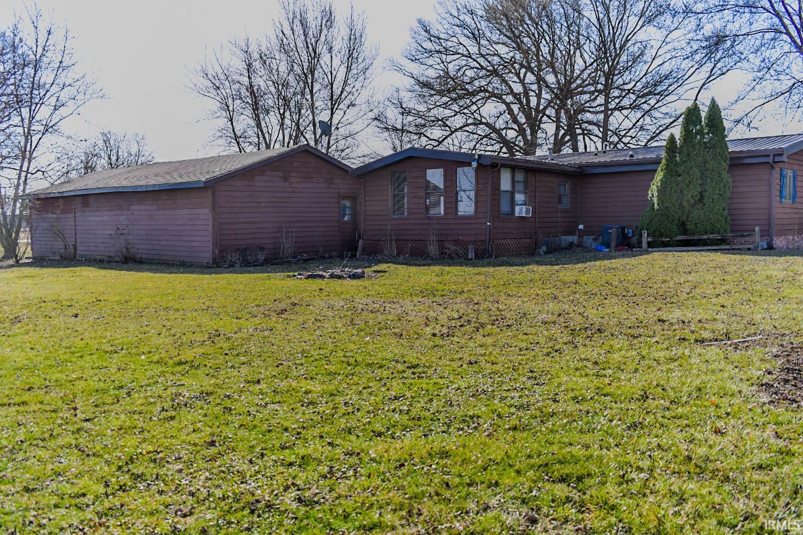 3579 County Road 52 Auburn, IN 46706 - Photo 5 of 31