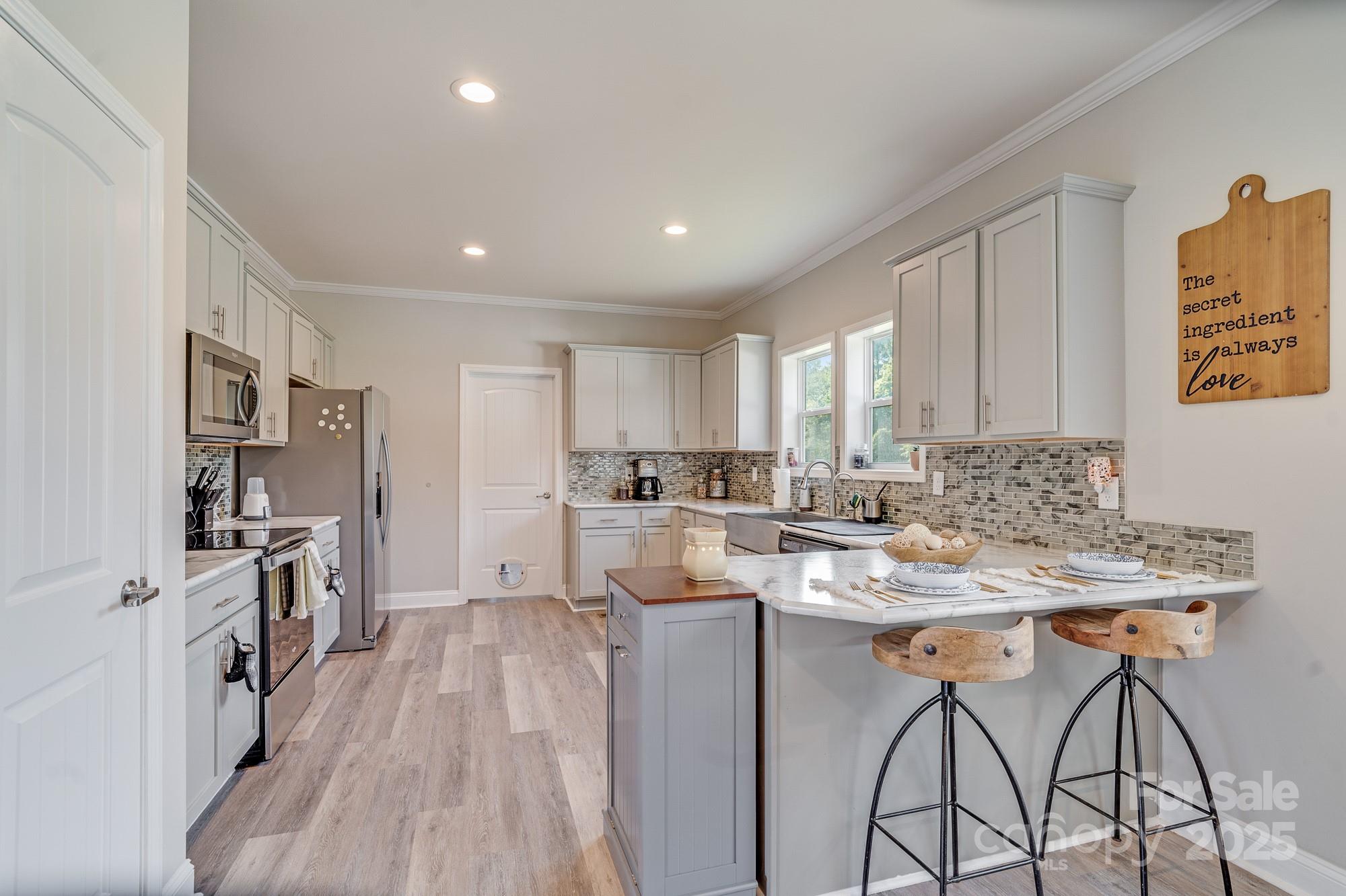 3107 Yancey Road Marion, NC 28752 - Photo 4 of 35 Gallery Image 4