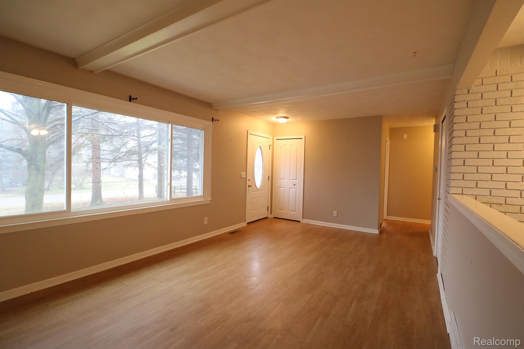 307 East Rolfe Street Perry, MI 48872 - Photo 9 of 19 Gallery Image 9