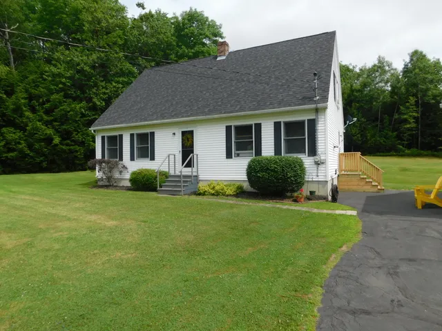 $385,000 | 435 Canaan Road, Skowhegan, ME 04976