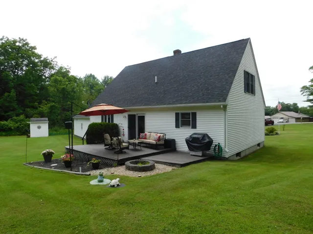 $385,000 | 435 Canaan Road, Skowhegan, ME 04976