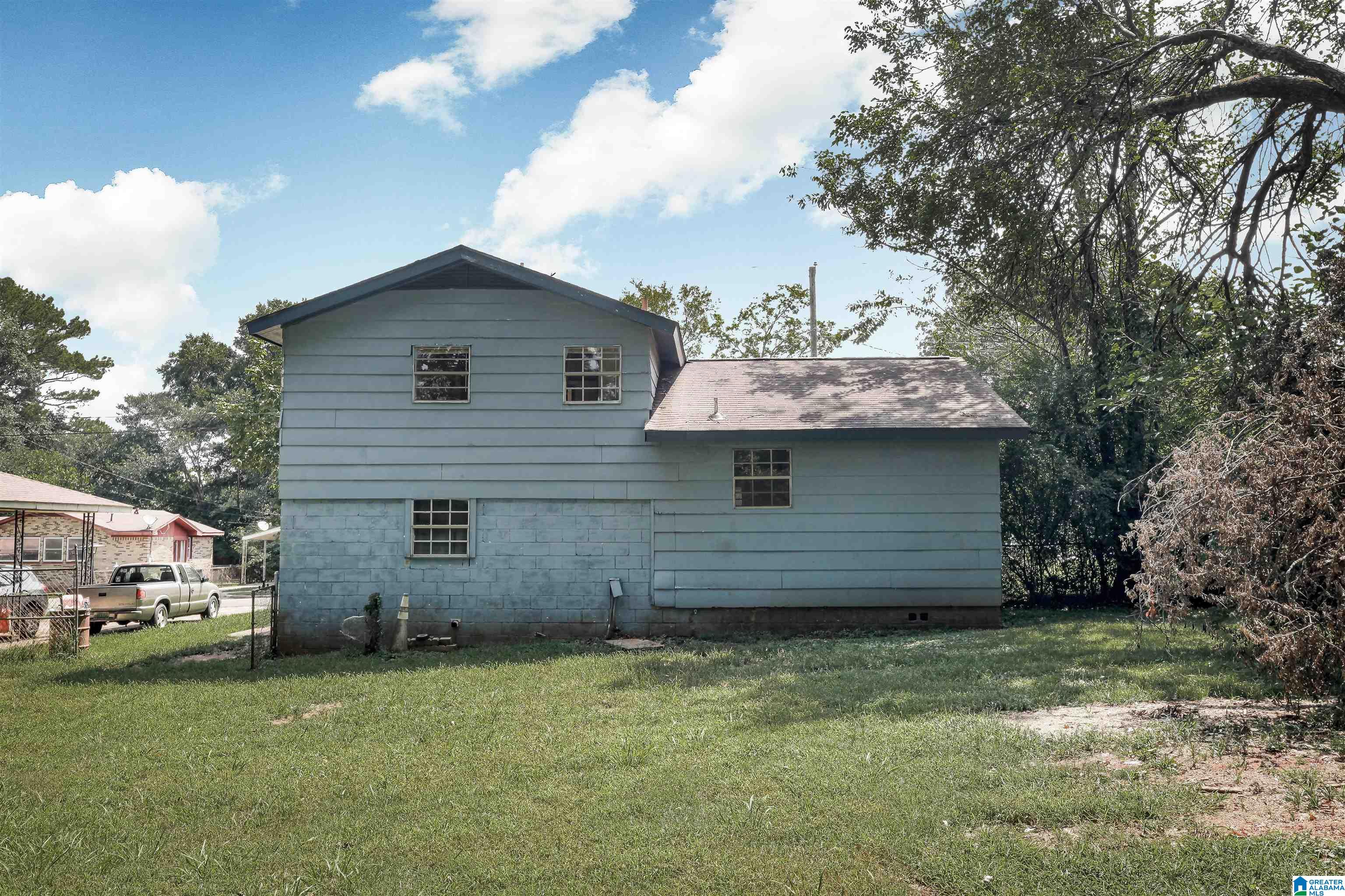 1660 18th Way Southwest Birmingham, AL 35211 - Photo 6 of 25