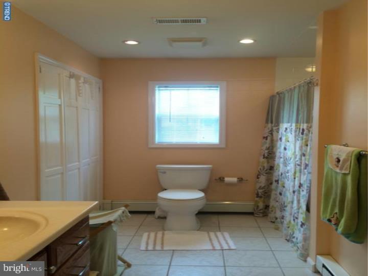 91 Quaker Hill Road Levittown, PA 19057 - Photo 18 of 25 Bathroom
