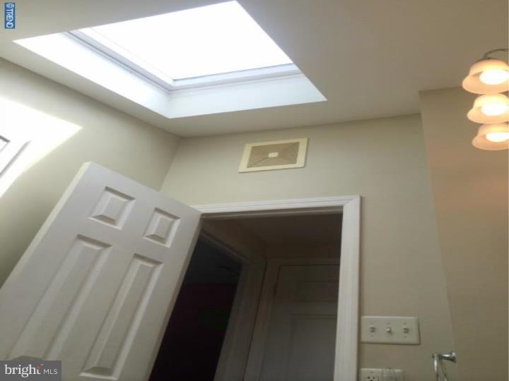 91 Quaker Hill Road Levittown, PA 19057 - Photo 19 of 25 Bathroom
